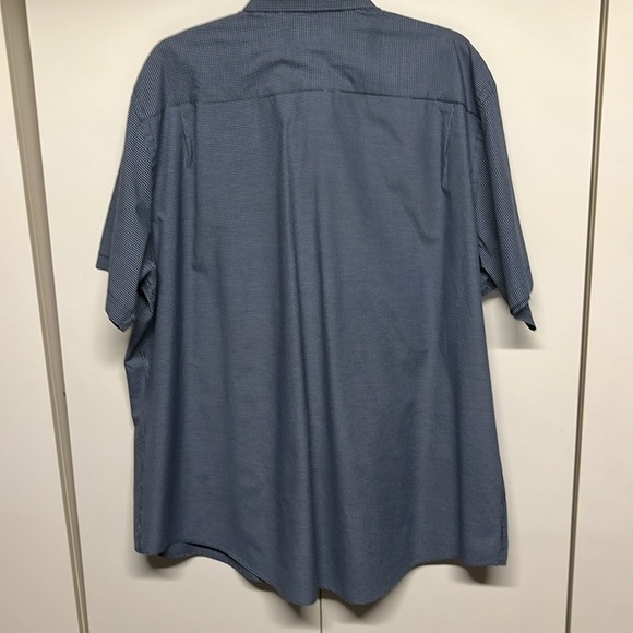 Van Heusen Shirt - Picture 6 of 6